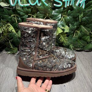 UGG AUSTRALIA WOMEN'S 1003387 Silver/Cooper Sequins W/Brown Accents Boots Sz 7